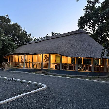 Africa Safari Nyerere Villa Kwangwazi Buitenkant foto